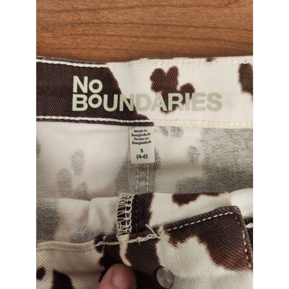 NWT No Boundaries Cow Print Raw Hem Denim Mini Skirt Women's size S (4-6) Cowgir - Picture 2 of 5